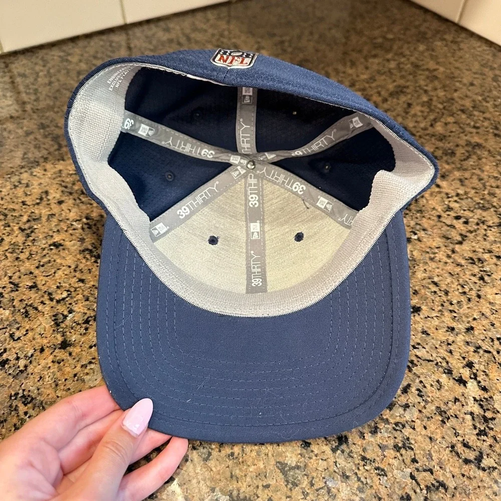 New England Patriots New Era 39THIRTY Men's M-L Navy Hex Stretch Cap